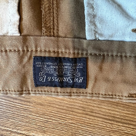 Levi’s - Picture 2 of 5
